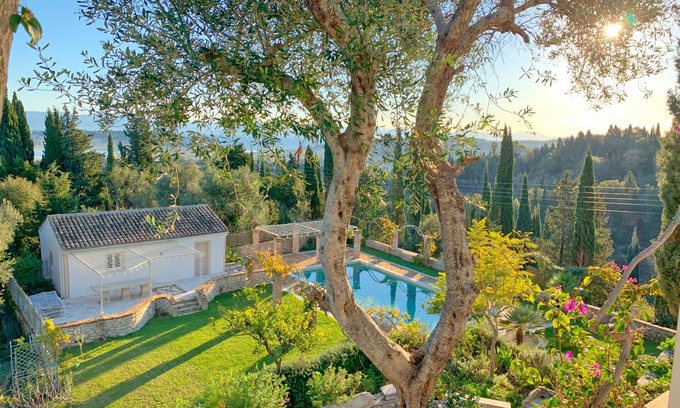 Corfu Villa | Paleopetres La Chataîgne - large private pool - sea views - total privacy -