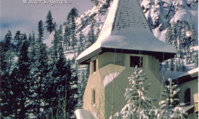 Olympic Valley Apartment | PALISADES MOUNTAIN suite sleeps up to 4; short walk or shuttle ride to the lifts