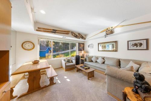 Olympic Valley Apartment | Palisades Tahoe Lodge Rentals Studio #214