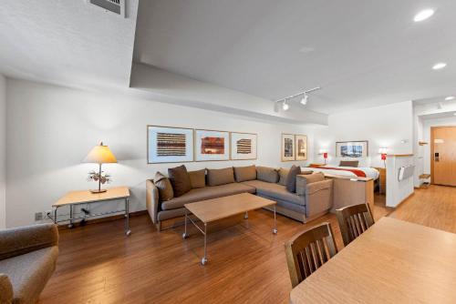 Olympic Valley Apartment | Palisades Tahoe Lodge Rentals Studio #229