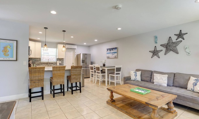 Juno Ridge House | Palm Beach Townhome: 4 Mi to Juno Beach Park!