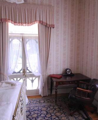 Maldon Bed & Breakfast | Palm House