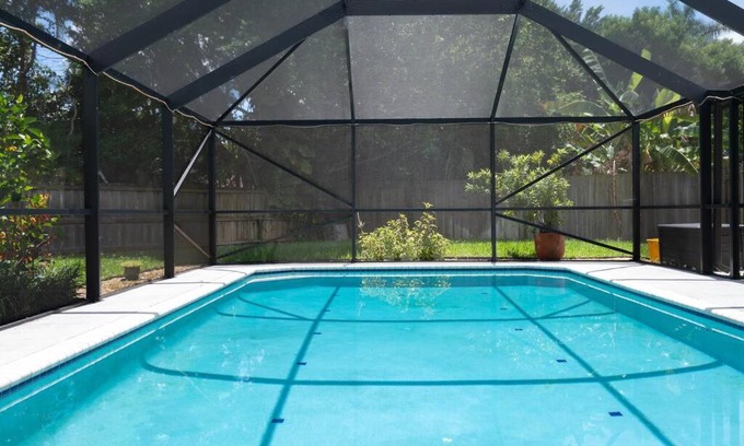 Wellington House | Palm Paradise Luxury Stay/Pool