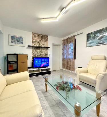 Bad Hersfeld Apartment | Panda1 Charmante, möblierte Ferienwohnung im Panda-Stil