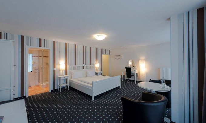 Neustadt an der Weinstrasse Hotel | PANORAMA HOTEL in Neustadt an der Weinstraße