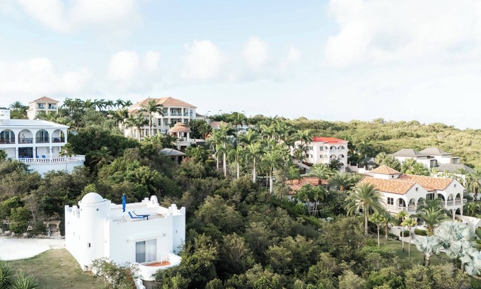 Long Bay Village Villa | Panoramic Beachfront Villa - Secluded and Pristine Beach