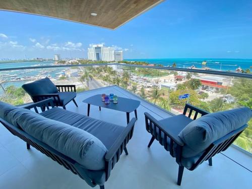Zona Hotelera Apartment | Panoramic Penthouse -Superior Ocean & Lagoon Views