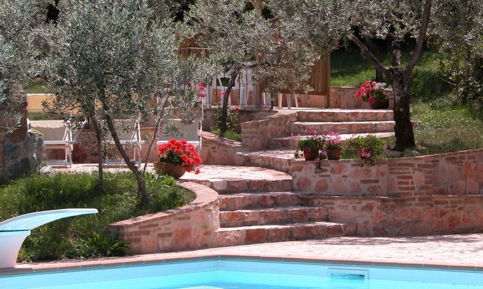 Foligno Villa | Panoramic villa, with private picina, in a natural park.