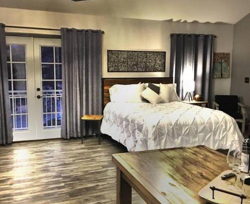 Mariposa House | Papillon Cellars - The Loft