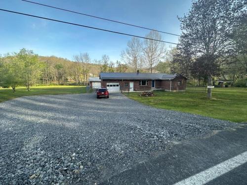 Bluewell House | Pappy's Trail House