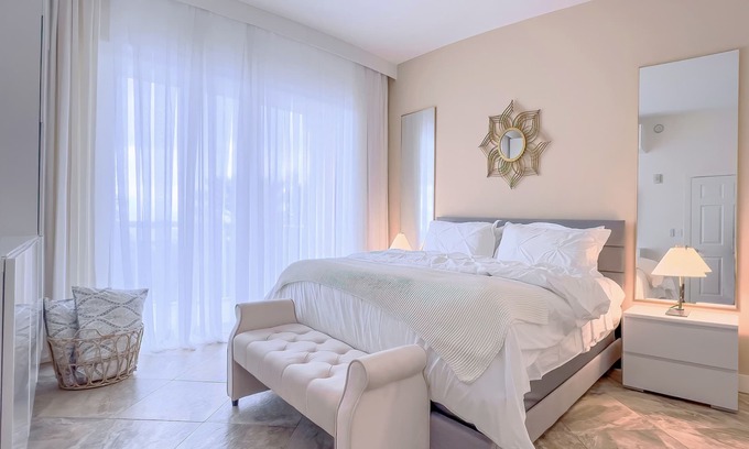 Island Estates Condo | Paradise DeLux 2bd Penthouse