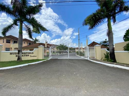 Boscobel Apartment | Paradise Heaven