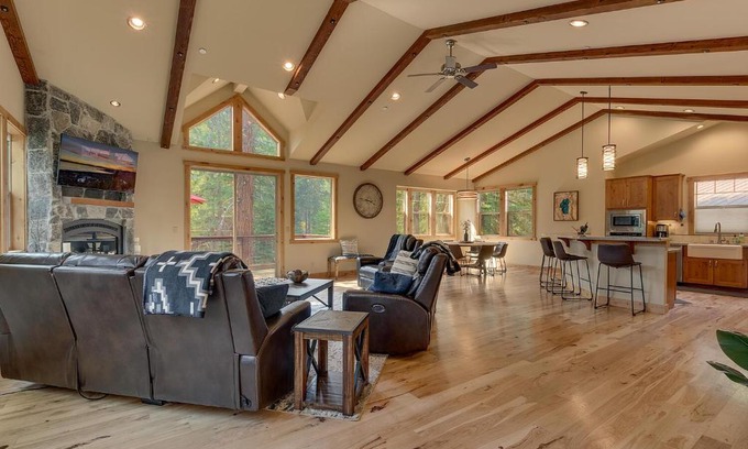 Ridgewood House | Paradise in the Pines - Luxury Home in Quite Neighborhood, Wooded Views, Short Drive to Skiing