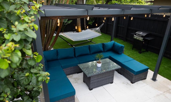 Poinsettia Heights House | Paradise Palms Villa #2