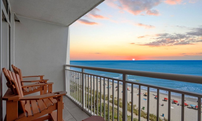 Myrtle Beach Condo | Paradise Resort 707 - Oceanfront!