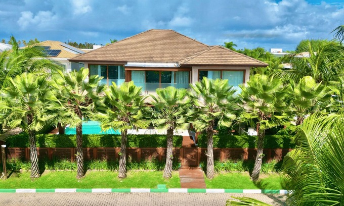 Itacimirim House | Paraíso Mansion Luxury, Comfort and Exclusivity 300 meters from the Beach in Guarajuba