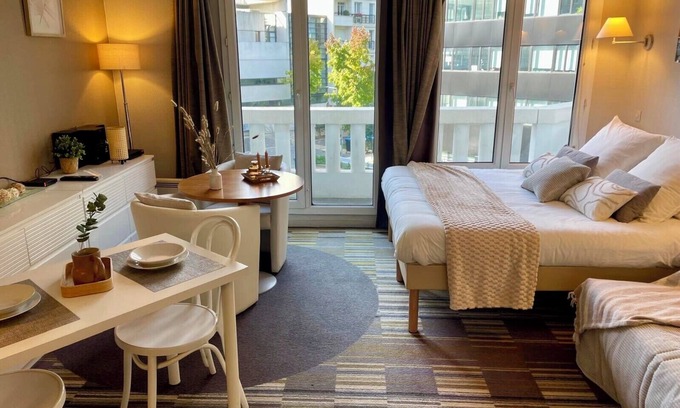 Quartier de Javel Apartment | Paris Porte de Versailles Cosy Lodge 2 Appart hôtel parking wifi 4 pers