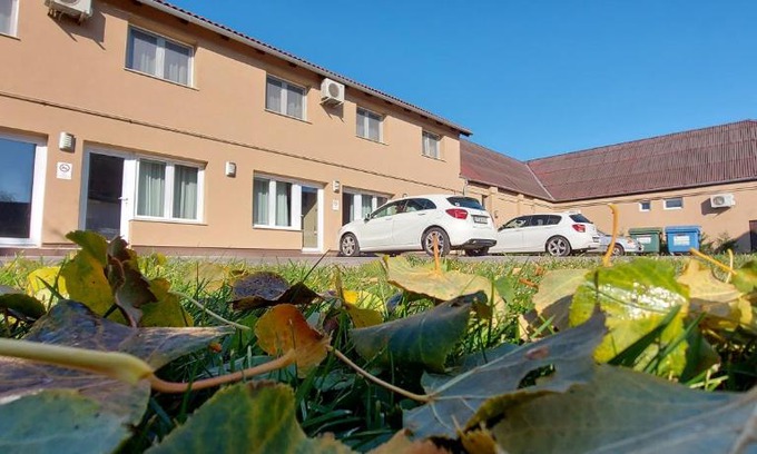 Vecses House | Park 84 Vendégház