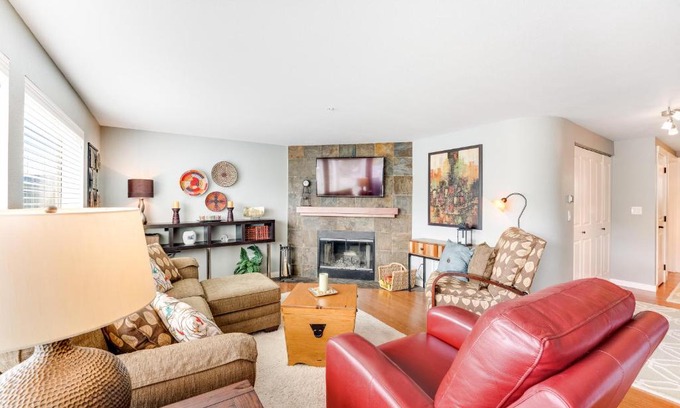 Chelan Apartment | Park Pointe Markias Hideaway D102