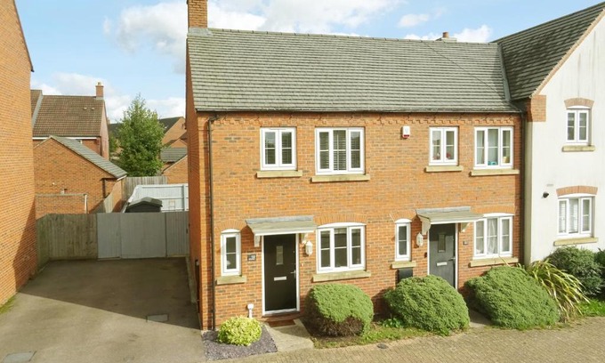 Kibworth Beauchamp House | Park view house, sleeps 5 or 6 suitable for contractors and families