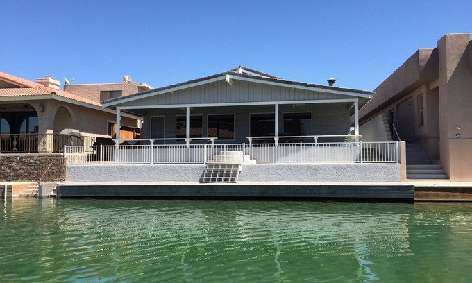 Moovalya Keys House | Parker Keys Waterfront Home with 50’ private dock, pool table and BBQ