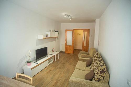 Alcala de Henares Apartment | Parking gratis, ALCALA MAGNA, con NRU Y LICENCIA TURISTICA VT-13974