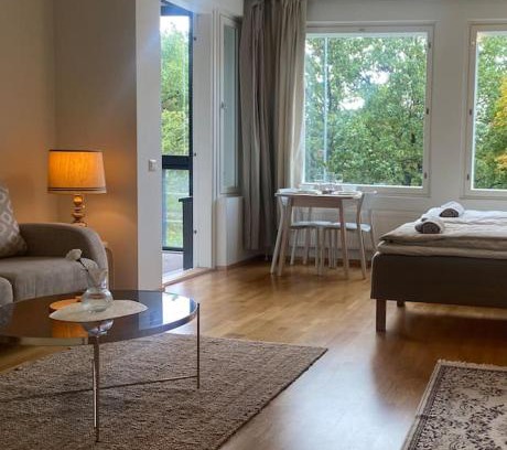Turku Apartment | Parvekkeellinen moderni asunto