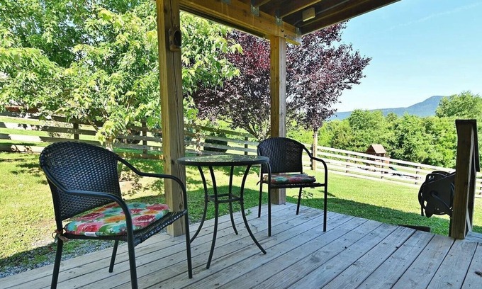 Luray House | Pass Run | 3 Bed, 1.5 Bath
