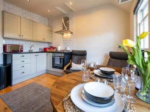 Much Wenlock Apartment | Pass the Keys Bright and cosy flat in the centre of Much Wenlock