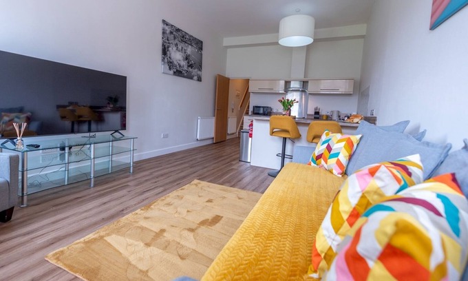 Wellington Apartment | Pass the Keys | Modern, Light and Airy Apartment