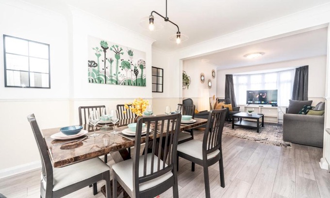 Barnehurst House | Pass the Keys Spacious 4 Bed House Free Parking Near Station
