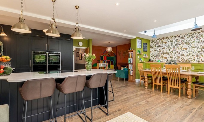 Wendover House | Pass the Keys | Stunning Edwardian Home in the Chilterns