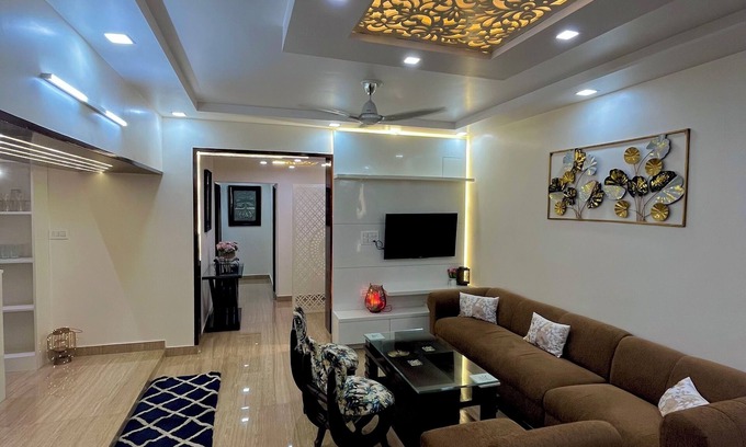 Pitampura Condo | Patio Paradise, PitampuranCozy and peaceful 3BHK Condo
