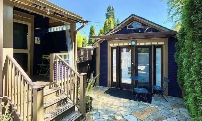 Humboldt Villa | Patio Villa for 1-4 w/kitchens & gas firepit