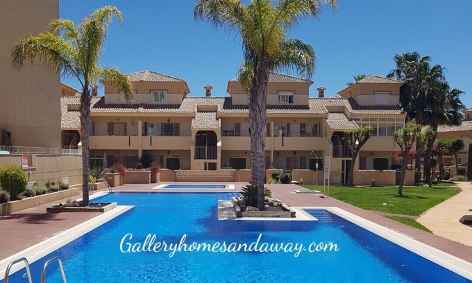 Los Alcazares House | PAUL'S PLACE (Albatros) 10 min walk to beach-3 bed air con/heat wifi available