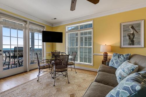 Folly Beach Villa | Pavilion Watch #3I