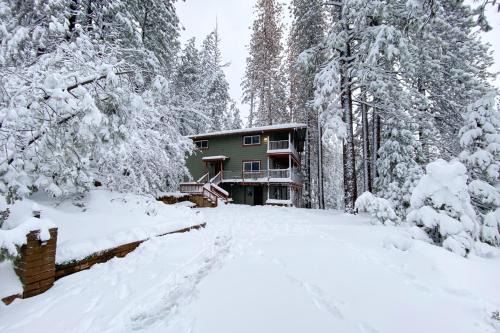 Arnold House | Paws Place