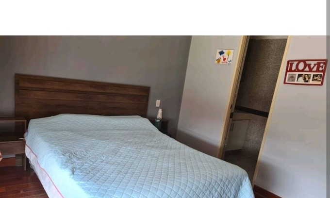 Ate Apartment | Great apartment across Jockey Plaza