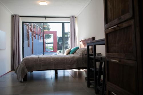 Bloubergstrand Apartment | Peaceful 1-bedroom flatlet, 10 min from the beach