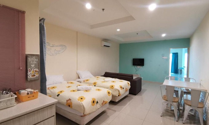 Lumut Apartment | Peaceful 1-bedroom unit at Marina Island by JoMy Homestay