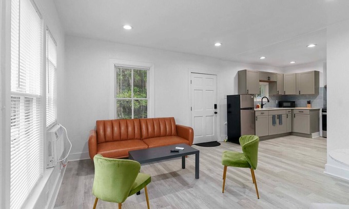 Lake Eola Heights House | Peaceful 1BR Retreat Near Downtown & Attractions
