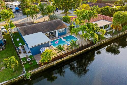 Fort Lauderdale House | Peaceful 5BR -Waterway Views Private Heated Pool