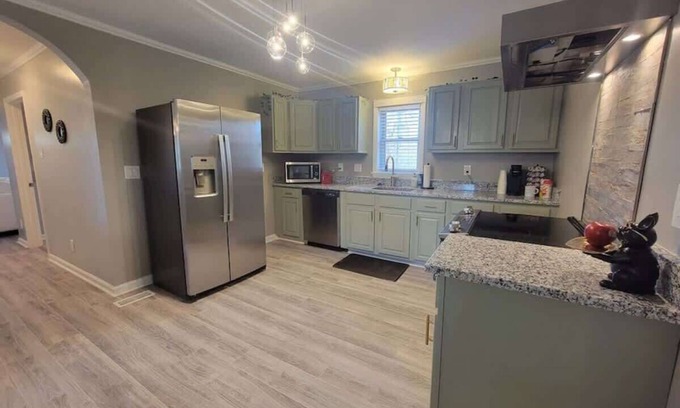 North Belmont House | Peaceful Belmont Ranch 4BD/2BR