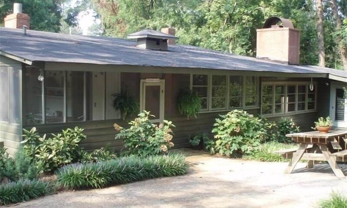 Marshallville Cabin | Peaceful Cabin, Convenient to ~GA~ National Fairgrounds