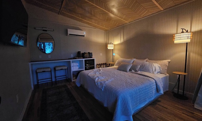 Alvord Cabin | Peaceful Cabin for 2 - 10 Min. from Downtown Decatur - 4 Cabins Total Available