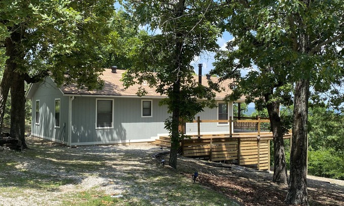 Evening Shade Cabin | Peaceful Cabin in the Woods Near Lake Tenkiller - Sleeps 6