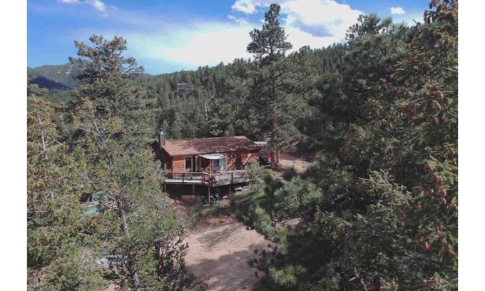 Boulder Cabin | Peaceful Cabin on 10 Scenic Mountain Acres