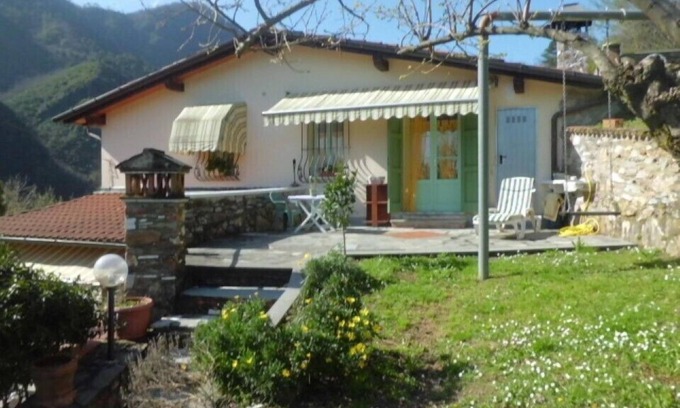 Seravezza House | Peaceful cottage near the sandy beach of Forte dei Marmi