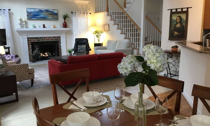 Northwest Raleigh House | Peaceful Getaway in the Woods, close to everywhere. Monthly or longer stays.