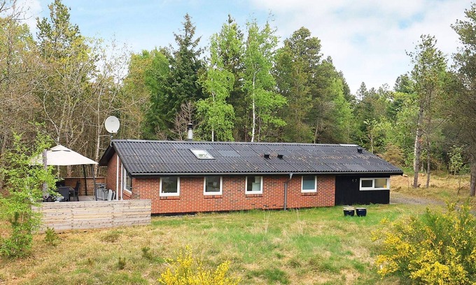 Aalbaek House | Peaceful Holiday Home in Ålbæk with Whirlpool